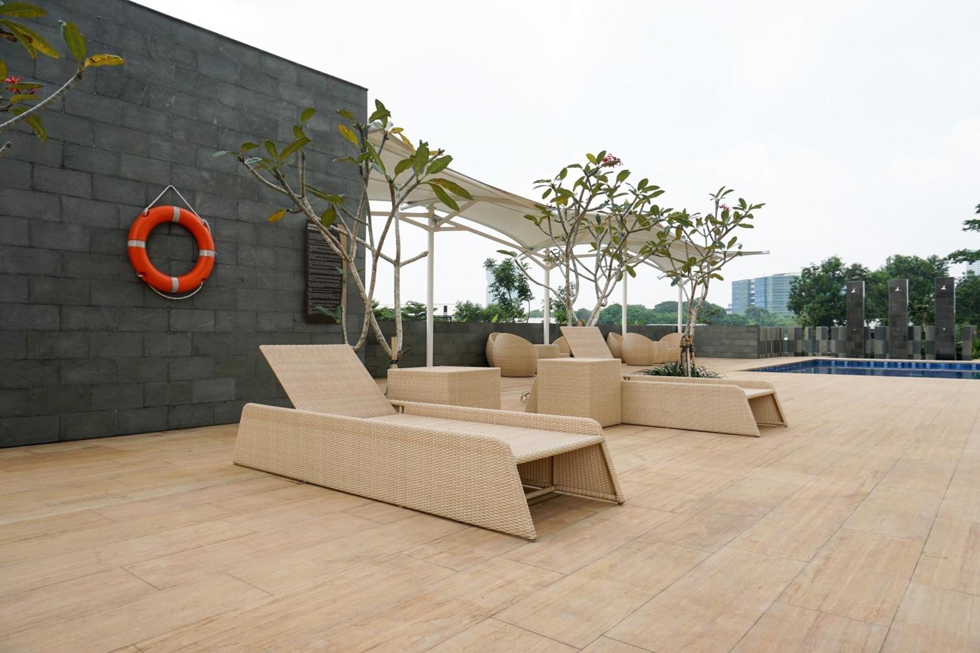Pangsapuri Modern And Comfort At Ciputra International By Travelio